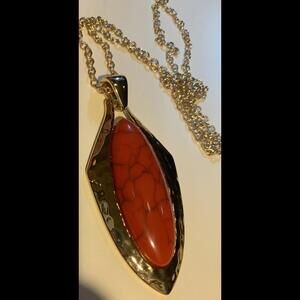 Free Shipping Stunning Red Stone and Gold tone Pendant Necklace